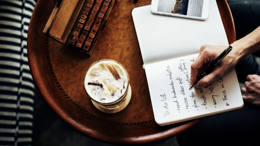 Manfaat Menulis Jurnal untuk Kesehatan Mental dan Kreativitas