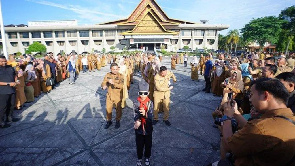 Rayyan Arkan Dikha: Bocah Penari Pacu Jalur yang Menginspirasi