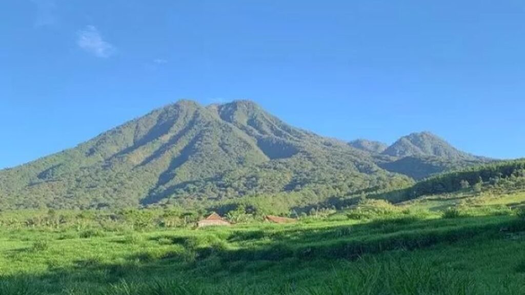 Menelusuri Lima Lokasi Angker dan Cerita Mistis di Indonesia