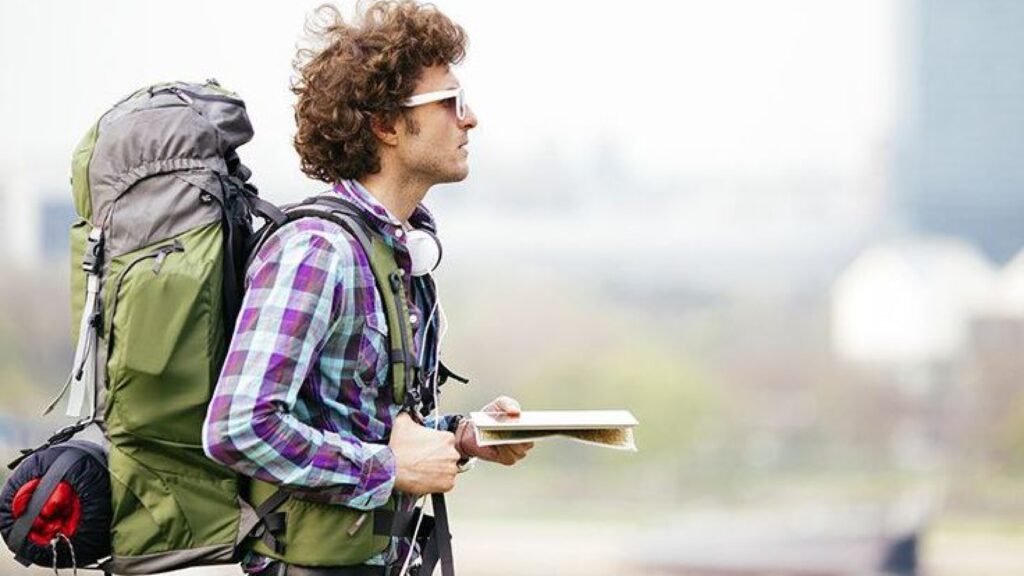 Menelusuri Keberanian dalam Traveling Sendirian